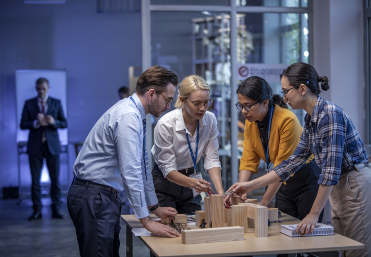 The Myth of the Lone Genius: Why Great Products Come from Strong Teams